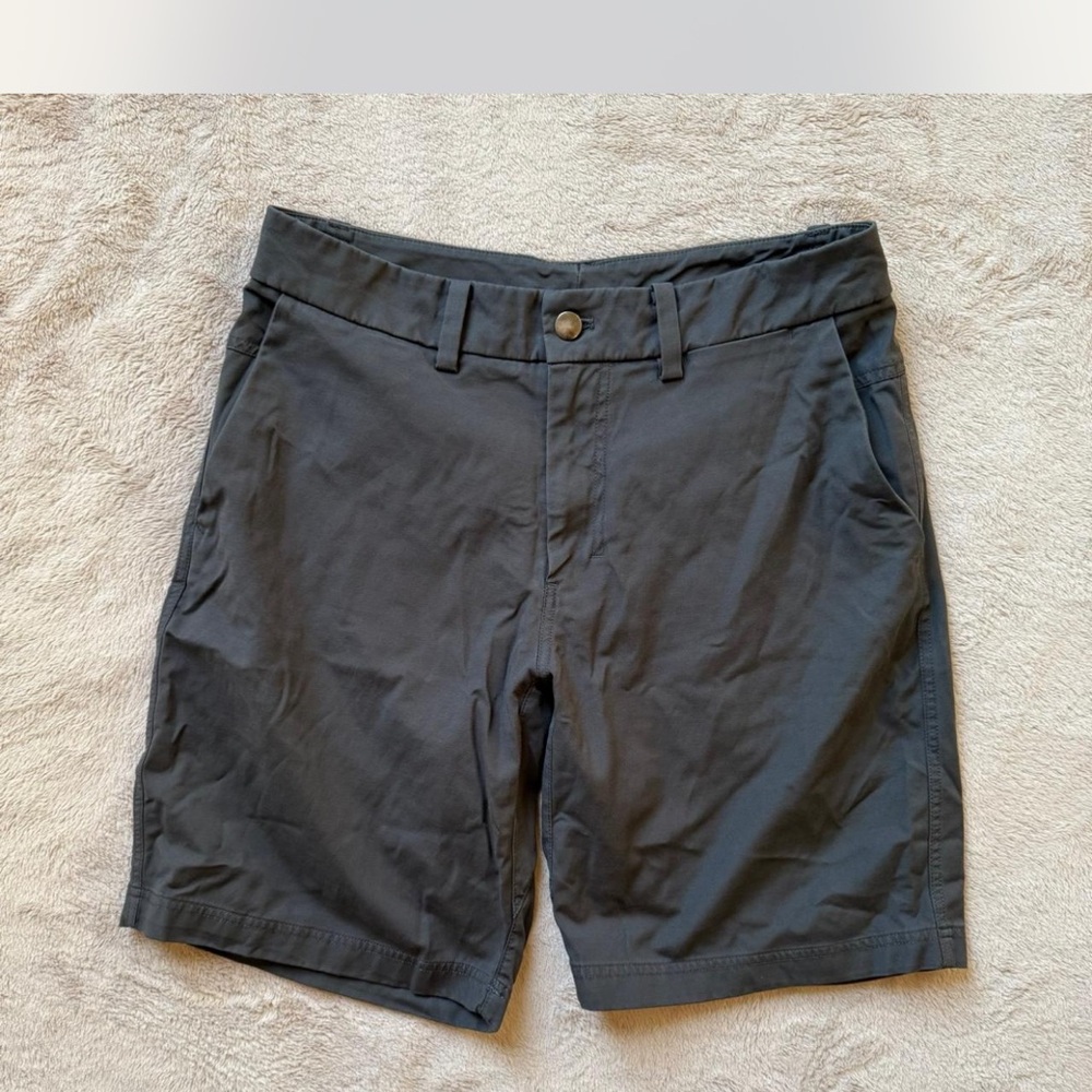 lululemon athletica Gray Men Shorts Flat Front